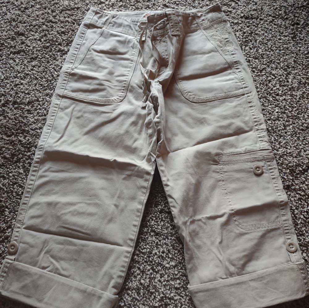 Eddie Bauer Capri pants